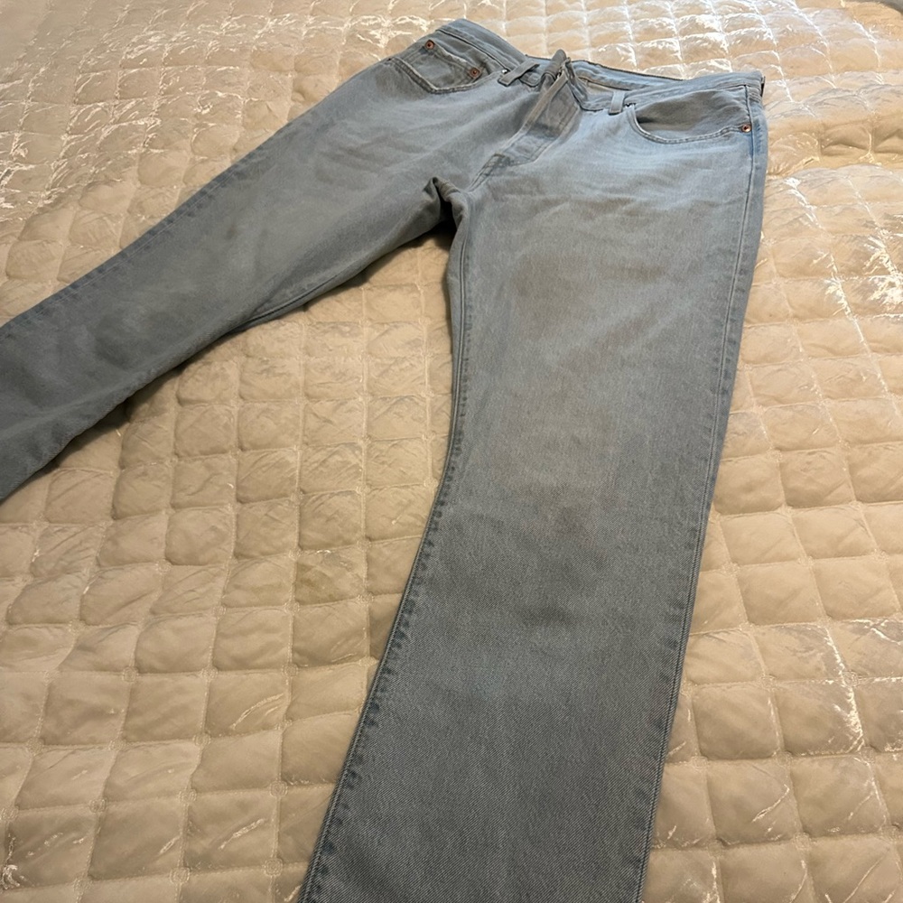 Levi’s 501 button fly straight leg boyfriend fit Jeans size 33W/30L - Picture 3 of 6